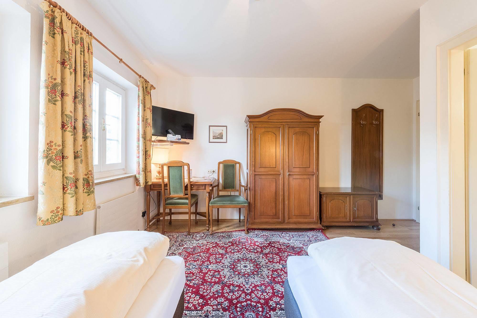 Gasthof Braeuwirt Bergheim Extérieur photo